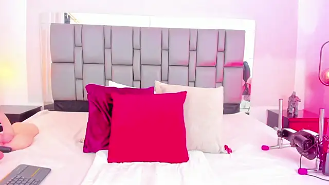 Emily Gil1 online show from 14, 2, 2025