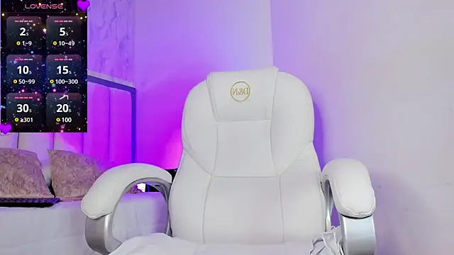 Snapshot of AilishBenson chatting on 27, 12, 2024 AilishBenson online show from 27, 12, 2024