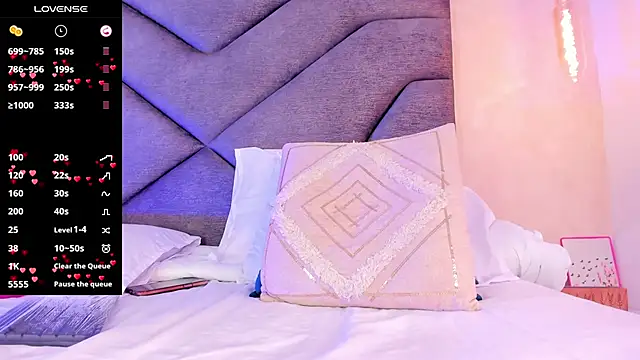 Snapshot of AilishBenson chatting on 26, 9, 2025 AilishBenson online show from 26, 9, 2025