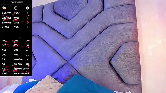 Snapshot of AilishBenson chatting on 27, 10, 2025 AilishBenson online show from 27, 10, 2025