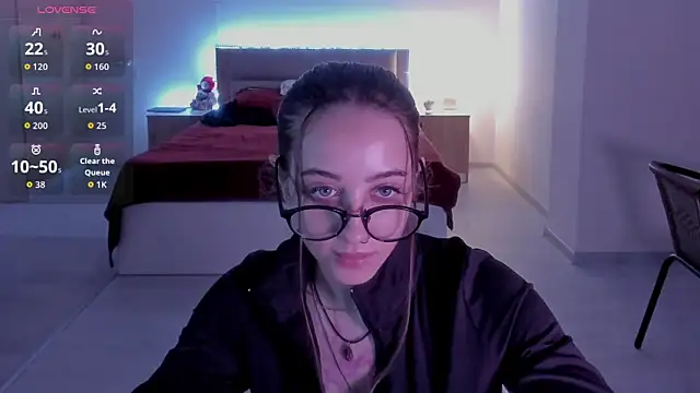 Snapshot of MelodyElf chatting on 18, 7, 2026 MelodyElf online show from 18, 7, 2026