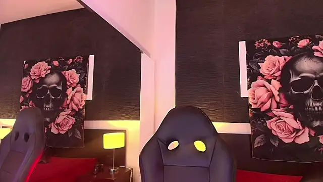 EvaaFoxxy1 online show from 29, 3, 2026