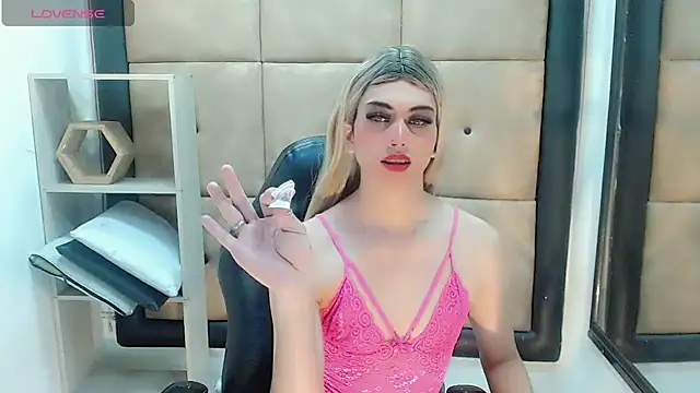 Daniela Pink  online show from 16, 3, 2025