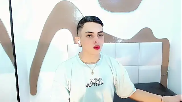 Daniela Pink  online show from 9, 4, 2026