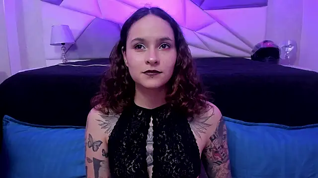 AnnyThompson  online show from 13, 2, 2025