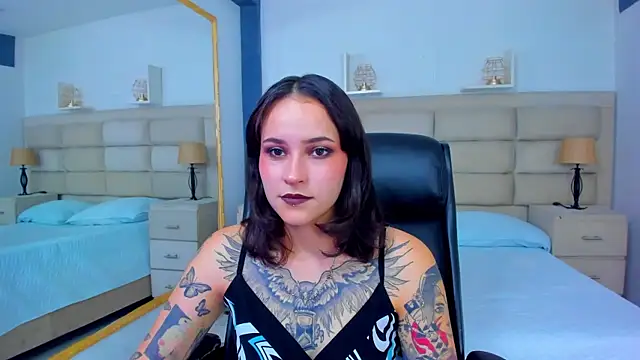 AnnyThompson  online show from 26, 10, 2025