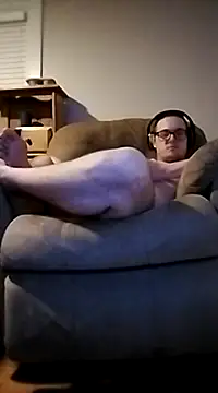 Snapshot of 420getsmehorny chatting on 4, 12, 2024 420getsmehorny online show from 4, 12, 2024