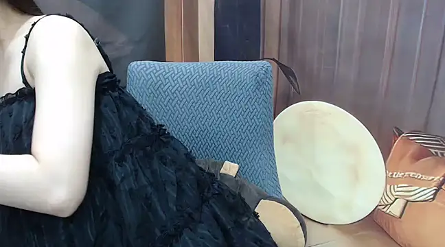 KaleAnisa online show from 2, 3, 2025