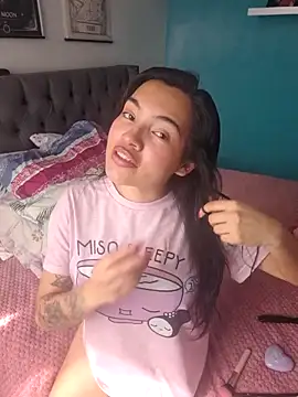 lauvelez   online show from 4, 2, 2026