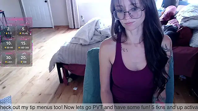 Plantbabeee online show from 1, 10, 2025