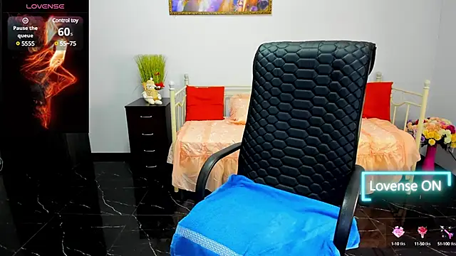 Julia Dean online show from 24, 2, 2025