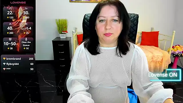 Julia Dean online show from 4, 3, 2025