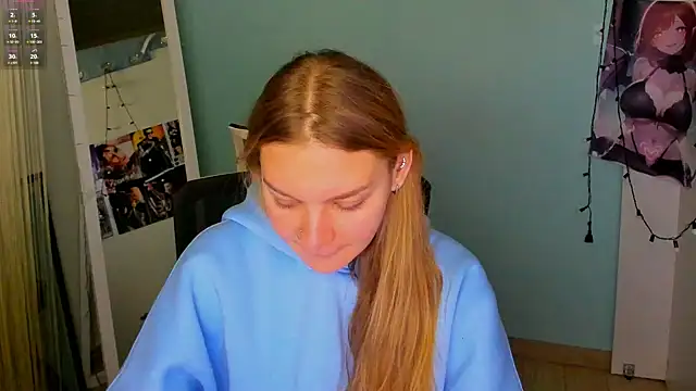 Molly sweetie online show from 22, 3, 2025