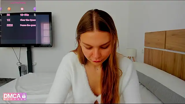 Molly sweetie online show from 17, 4, 2026