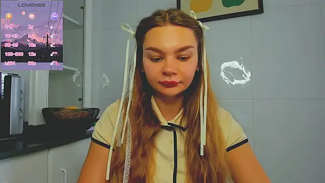 Snapshot of Molly_sweetie chatting on 17, 6, 2026 Molly sweetie online show from 17, 6, 2026