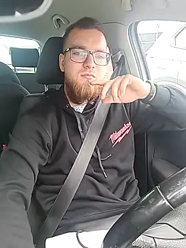 Snapshot of Sweet_bear69 chatting on 27, 9, 2025 Sweet bear69 online show from 27, 9, 2025