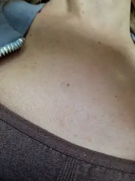 Snapshot of Miss____Mia_ chatting on 13, 2, 2025 Miss    Mia  online show from 13, 2, 2025