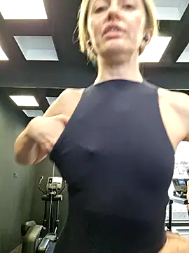 Snapshot of Miss____Mia_ chatting on 28, 2, 2025 Miss    Mia  online show from 28, 2, 2025