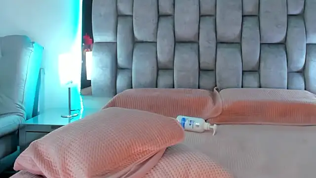 Abbye blue01 online show from 18, 12, 2024