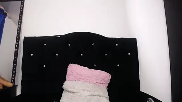 sweet skylove  online show from 10, 4, 2026