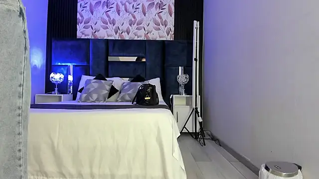 GiselOrtiz online show from 27, 3, 2026