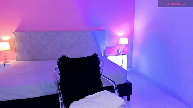 BlakmillerrGilson online show from 19, 9, 2025