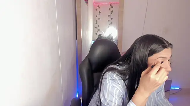 hellensexy online show from 19, 12, 2024