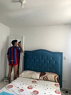 Leonarrrd 01 online show from 22, 1, 2025