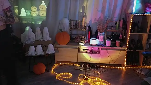 Kerry Kirk online show from 23, 10, 2025