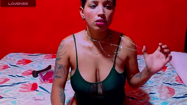 Snapshot of Dirty_Zoe chatting on 6, 12, 2024 Dirty Zoe online show from 6, 12, 2024