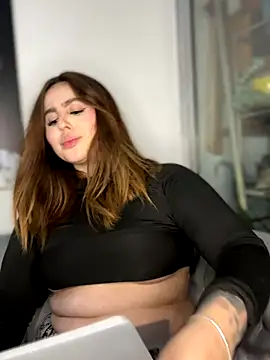 ValerieHilton online show from 19, 10, 2025