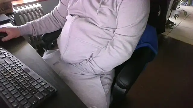 Snapshot of IrishCock30 chatting on 31, 12, 2024 IrishCock30 online show from 31, 12, 2024