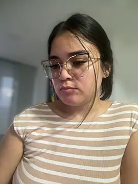 Snapshot of CamilaSofiia chatting on 4, 6, 2026 CamilaSofiia online show from 4, 6, 2026