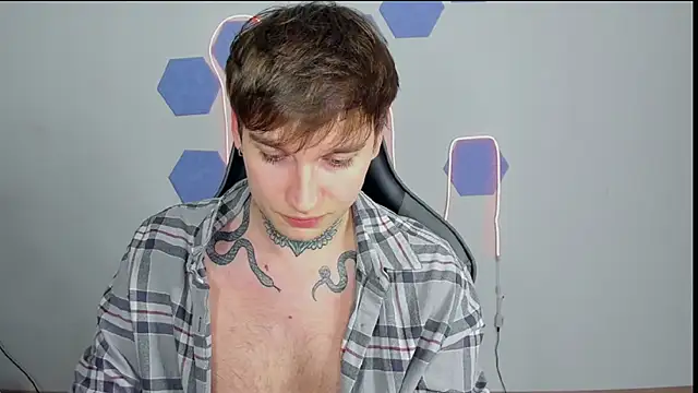 Chris Tyson online show from 4, 12, 2024