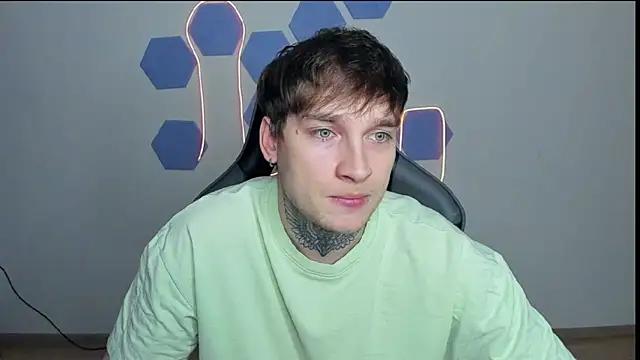 Chris Tyson online show from 6, 12, 2024