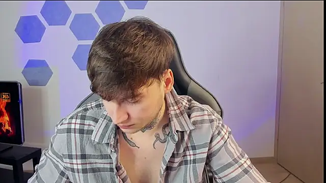 Chris Tyson online show from 4, 2, 2025