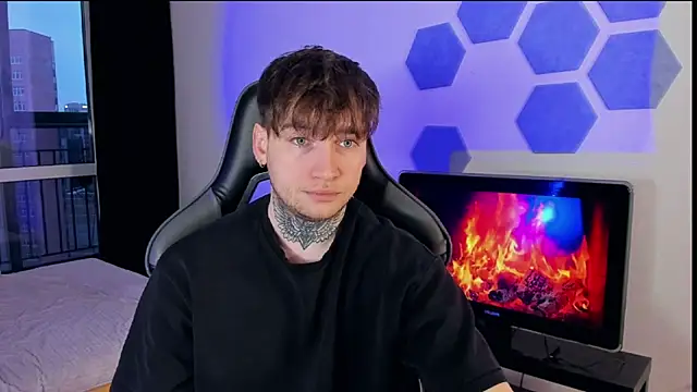 Chris Tyson online show from 22, 3, 2025