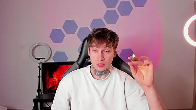 Chris Tyson online show from 18, 10, 2025