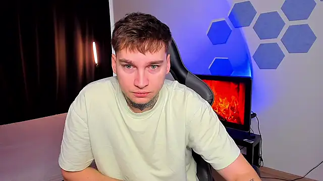 Chris Tyson online show from 3, 12, 2025