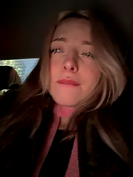 LoraaDoll online show from 15, 12, 2025