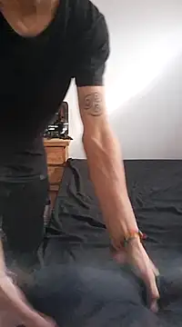 LYZBORNHD online show from 12, 3, 2025