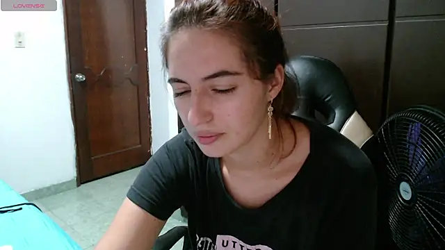 Kate lorens9 online show from 9, 1, 2025