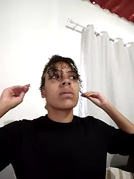 Snapshot of Julia_Pretinha chatting on 21, 10, 2025 Julia Pretinha online show from 21, 10, 2025