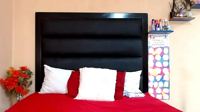 LongPussyLipsxx online show from 7, 2, 2025