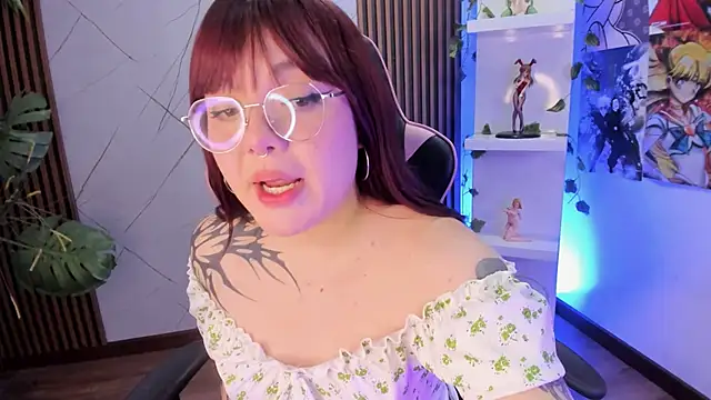 Fluffy Bubble21 online show from 17, 2, 2025