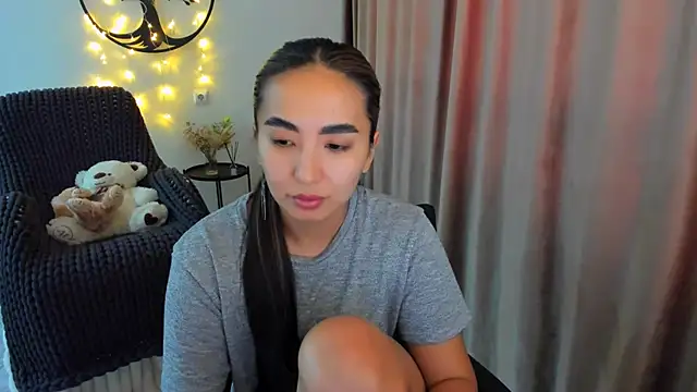 Snapshot of worldofkim chatting on 26, 2, 2026 worldofkim online show from 26, 2, 2026