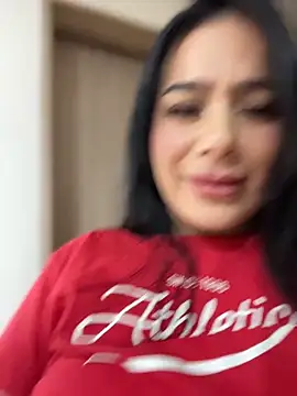 Miah gomez  online show from 15, 4, 2026