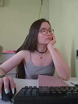 Snapshot of U_KINKY chatting on 30, 4, 2026 U KINKY online show from 30, 4, 2026