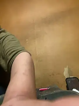 Snapshot of punk0805 chatting on 13, 10, 2025 punk0805 online show from 13, 10, 2025