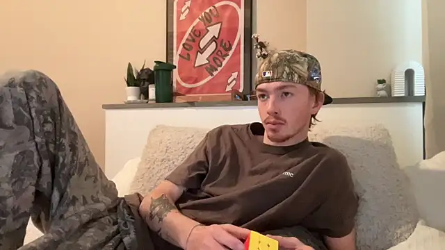 Snapshot of younghungginger chatting on 15, 12, 2024 younghungginger online show from 15, 12, 2024